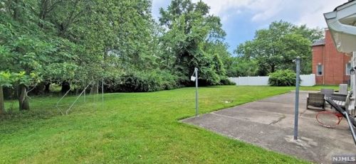 96 Primrose Ln, Closter NJ  07624-1325 exterior
