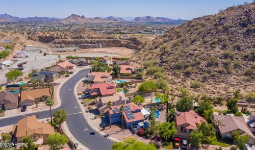 1925 Behrend Dr, Phoenix AZ  85024-1242 exterior