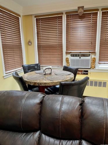 283 Cedarhurst Ave, Cedarhurst, NY 11516-1671