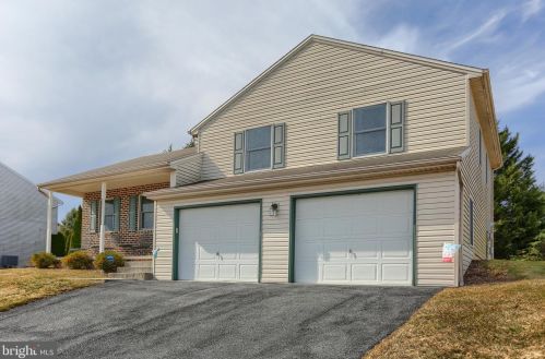 3 Hazelwood Path, Navy Sup Dpt, PA 17050-9155