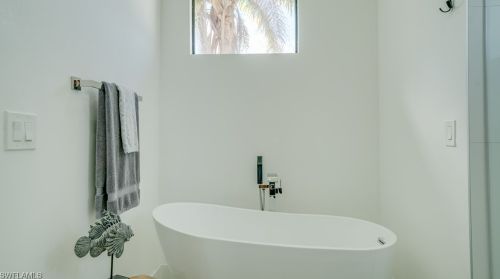 1013 6th Ave, Cape Coral FL  33909-1365 exterior