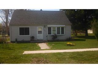 323 1st Ave, Sutliff, IA 52253-9663