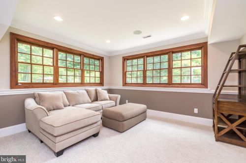 10 Devonshires Ct, Blue Bell PA  19422-2560 exterior