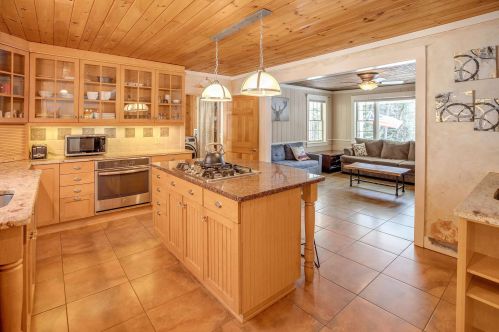 121 Eastern Corner Rd, Ellsworth NH  03223-5403 exterior
