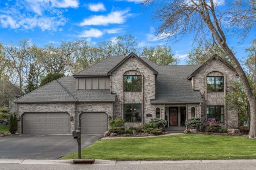 7677 128th St, Saint Paul, MN 55124-9767