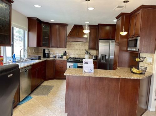 11756 Springside Rd, San Diego CA 92128-5008 exterior