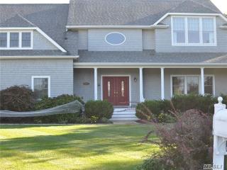 125 Caiola Ct, Greenport, NY 11944-2074