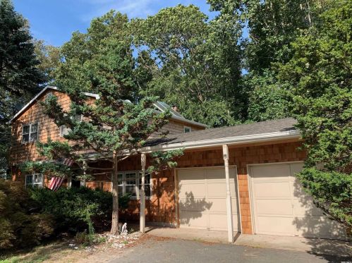 11 Andiron Ln, Brookhaven, NY 11719-9534
