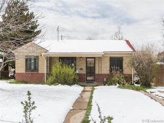 2245 Roslyn St, Denver CO  80207-3629 exterior