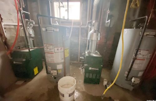 101-24 111th St, Jamaica NY  11418-1638 exterior