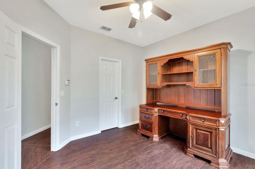 1623 Woodfield Ct, Lutz FL  33558-8485 exterior