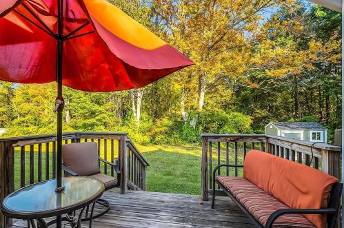 74 Millville St, Salem NH  03079-2620 exterior