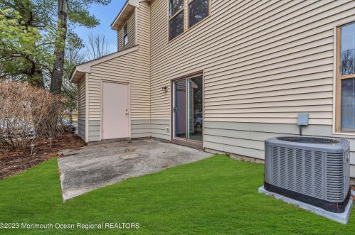 710 Ivy Ct, Jackson Twp NJ  08527-4101 exterior