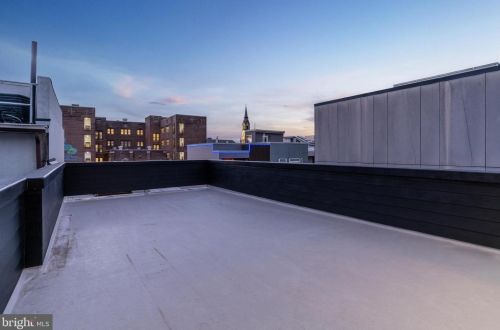1108 3rd St, Philadelphia PA  19147-0053 exterior