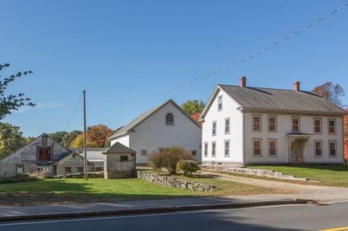 38 Bridge St, Salem, NH 03079-3202
