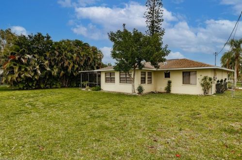 4120 5th Pl, Cape Coral, FL 33914-5884