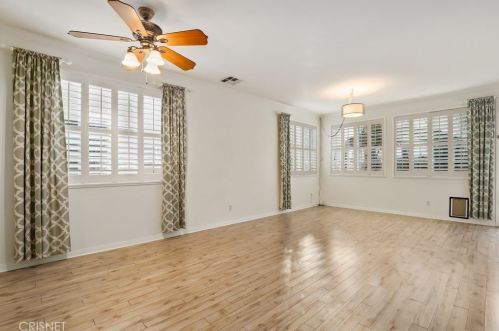 28421 Mirabelle Ln, Santa Clarita CA  91350-3240 exterior