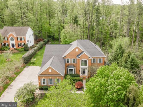 11618 Cedar Chase Rd, Herndon, VA 20170-2476