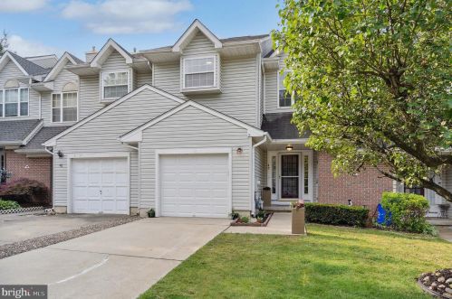43 Kimberly Dr, Runnemede, NJ 08078-2107