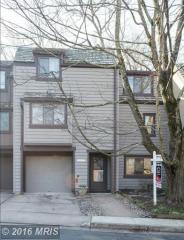 1535 Park Glen Ct, Herndon, VA 20190-4913