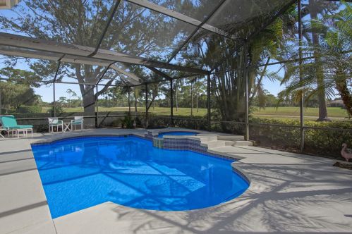 9501 Avenel Ln, Fort Pierce, FL 34986-3273