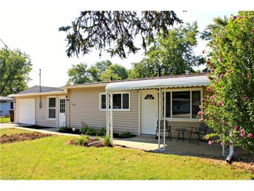 12167 Melody Ln, North Eaton, OH 44044-9518