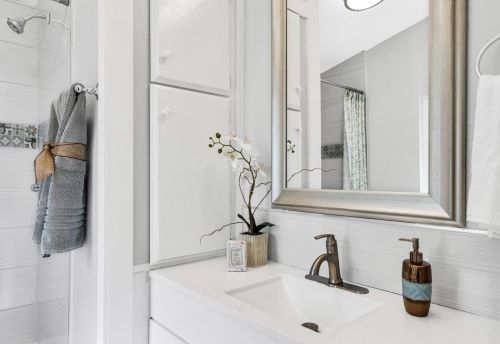 9644 Kent St, Elk Grove CA  95624-2436 exterior