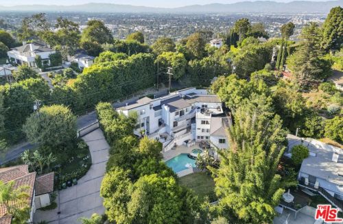 3511 Berry Dr, North Hollywood CA  91604-3882 exterior