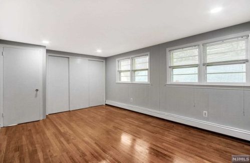 491 James St, N Milford NJ  07646-1023 exterior