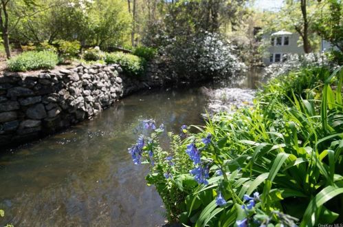 29 Dunderberg Rd, Tompkins Corners, NY 10579-2112