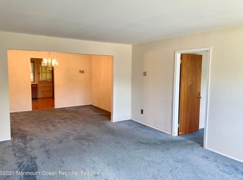 125 Waterfront Dr, Bricktown, NJ 08724-1345