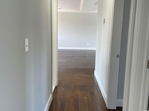 511 Bay 5th St, West Islip NY  11795-4709 exterior