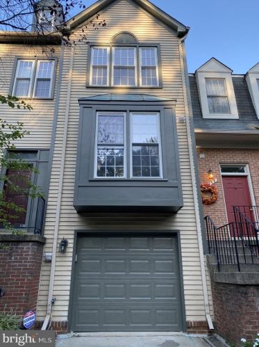 6357 English Ivy Way, Springfield, VA 22152-2831