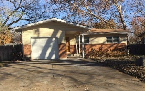 522 Derby Ave, Derby KS  67037-1217 exterior