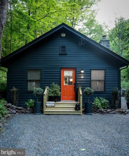 23 Dark Hollow Rd, Pipersville PA  18947-9368 exterior