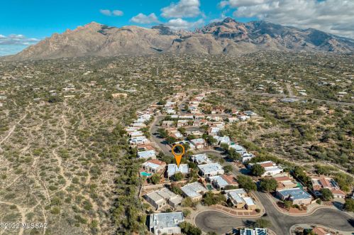 300 Hidden Quail Dr, Tucson AZ  85704-6940 exterior