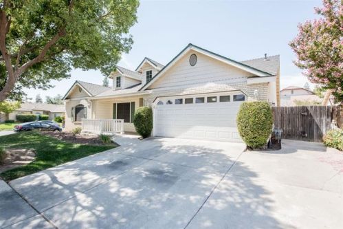 5607 Cleo Ave, Fresno, CA 93722-2589