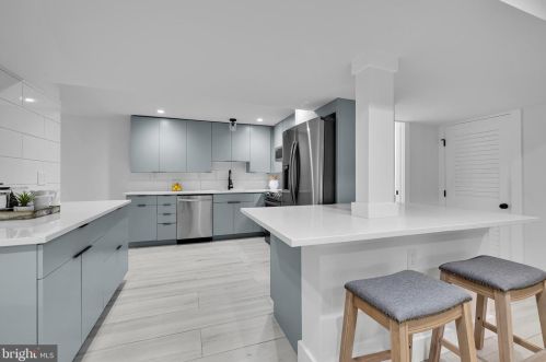 4624 Asbury Pl, Washington DC  20016-4325 exterior