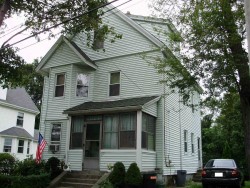 17 Crescent St, Newton, MA 02465-2007