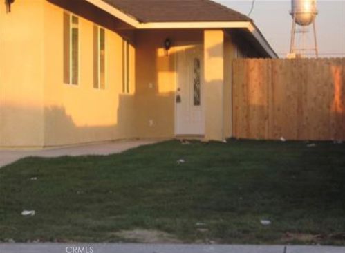 145 Clifton St, Bakersfield, CA 93307-1824