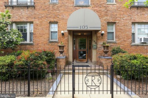 105 6th St, Washington, DC 20003-1152