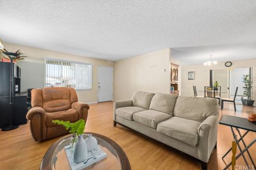 16193 Colina St, Victorville CA  92395-3610 exterior