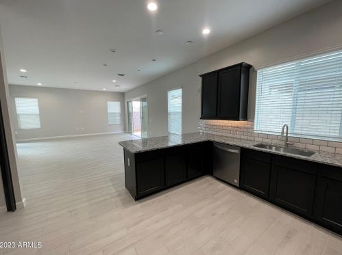 5026 Helena Dr, Scottsdale AZ  85254-7529 exterior