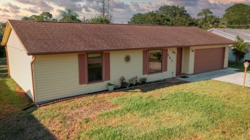 357 Concord Dr, Fort Pierce, FL 34983-8621
