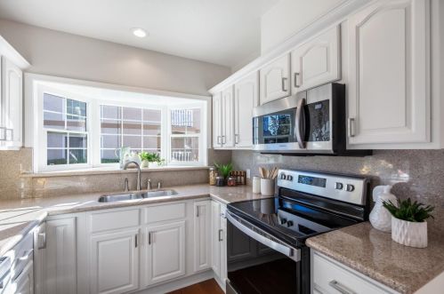 574 Hacienda Ave, Campbell CA 95008-6322 exterior