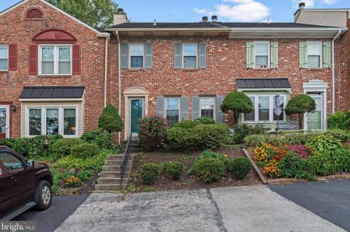 405 Jean Dr, Norristown, PA 19406-3908