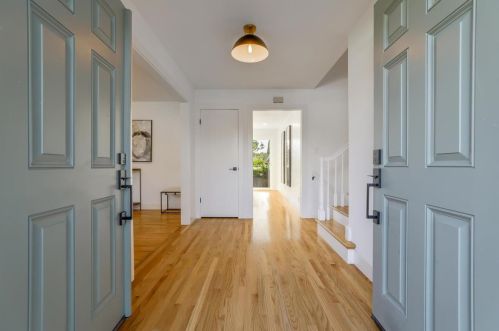 1592 Benton St, Sunnyvale, CA 94087-5001