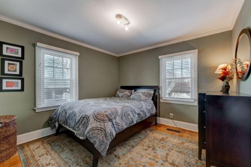 5039 Ewing Ave, Minneapolis MN 55429-3946 exterior