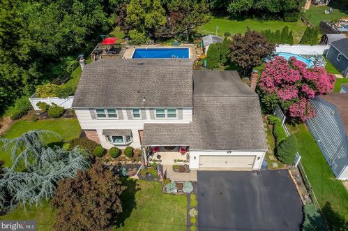 445 Walnut Ave, Gloucester, NJ 08030-2246