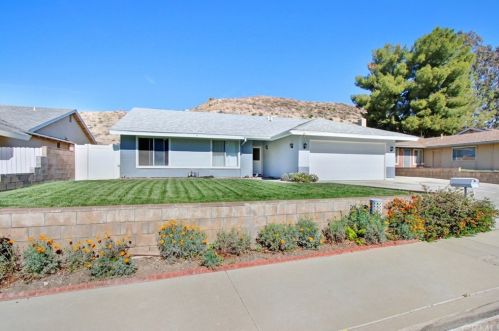 29651 Abelia Rd, Santa Clarita, CA 91387-1947